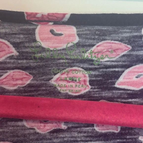 Lilly Pulitzer Sarah Top in Bocce Kisses Lips - Picture 3 of 4